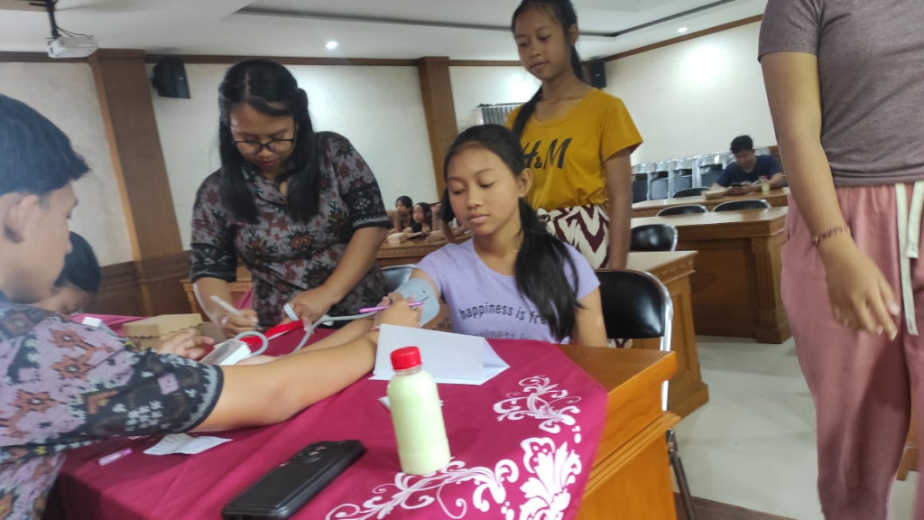 KEGIATAN POSYANDU REMAJA BULAN JUNI TAHUN 2025 DI  DESA KUWUM